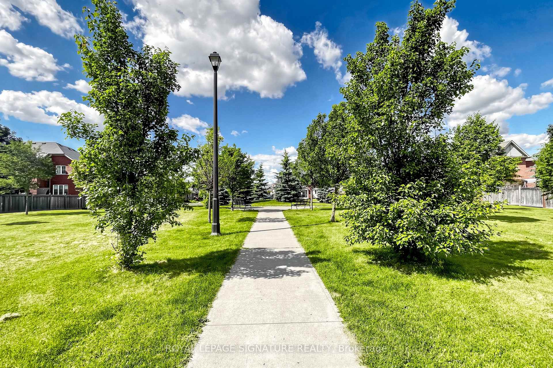 Photo 49 of 2339 Pilgrim Square, Oshawa, Windfields — HOMEH
