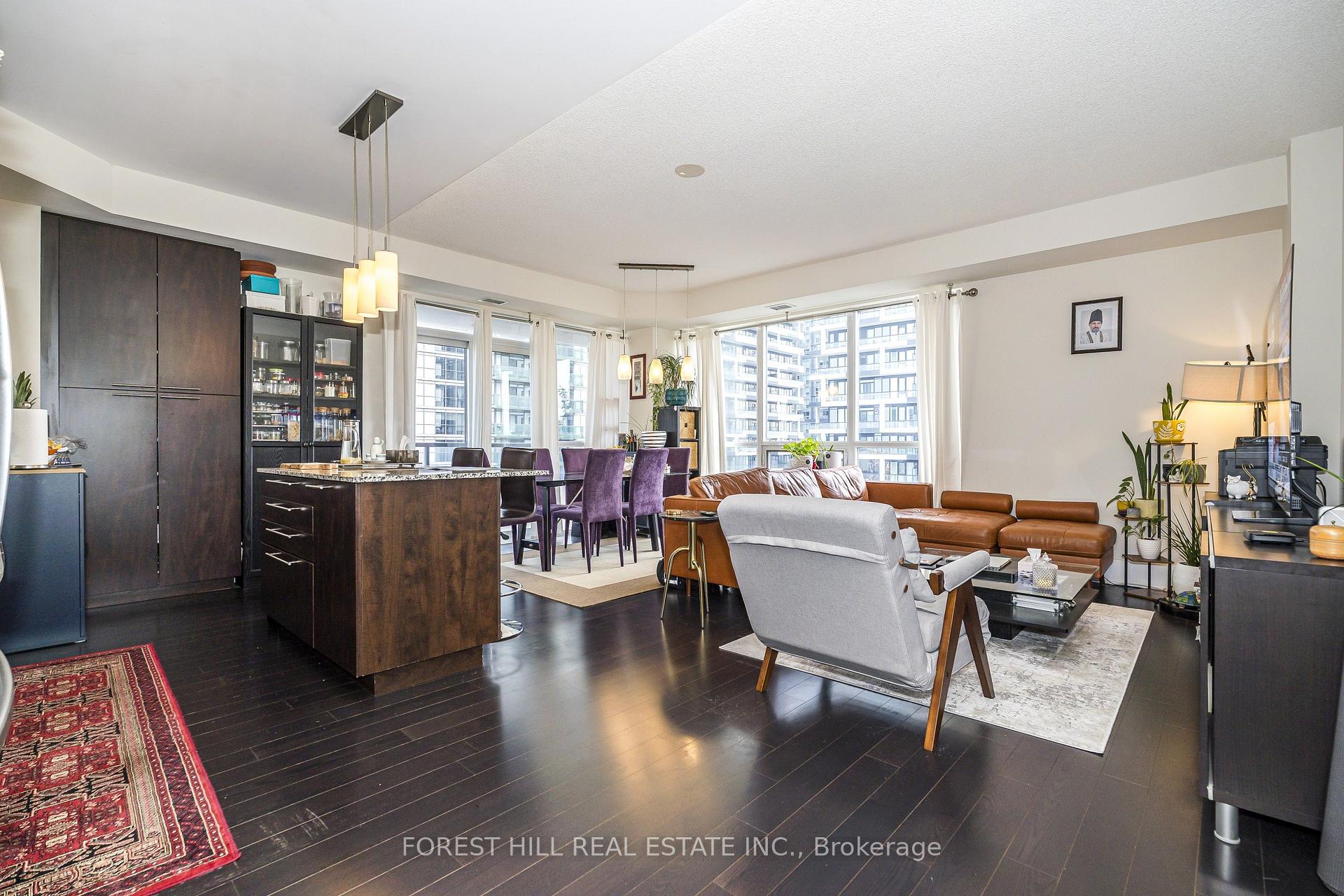 Photo 4 of Unit 1821, 70 Roehampton Avenue, Toronto, Mount Pleasant West — HOMEH