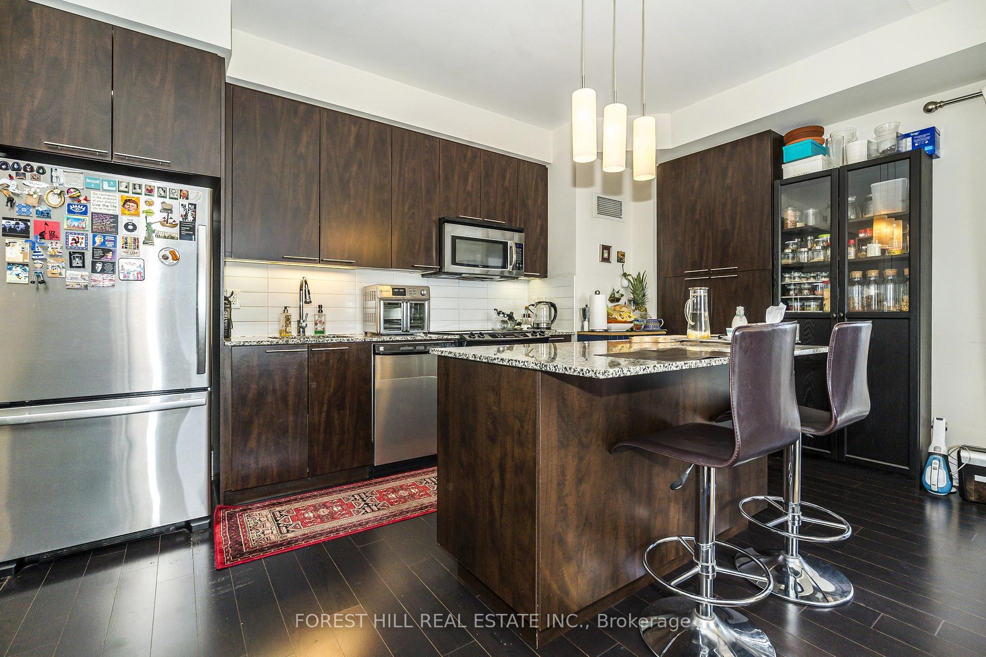 Photo 7 of Unit 1821, 70 Roehampton Avenue, Toronto, Mount Pleasant West — HOMEH