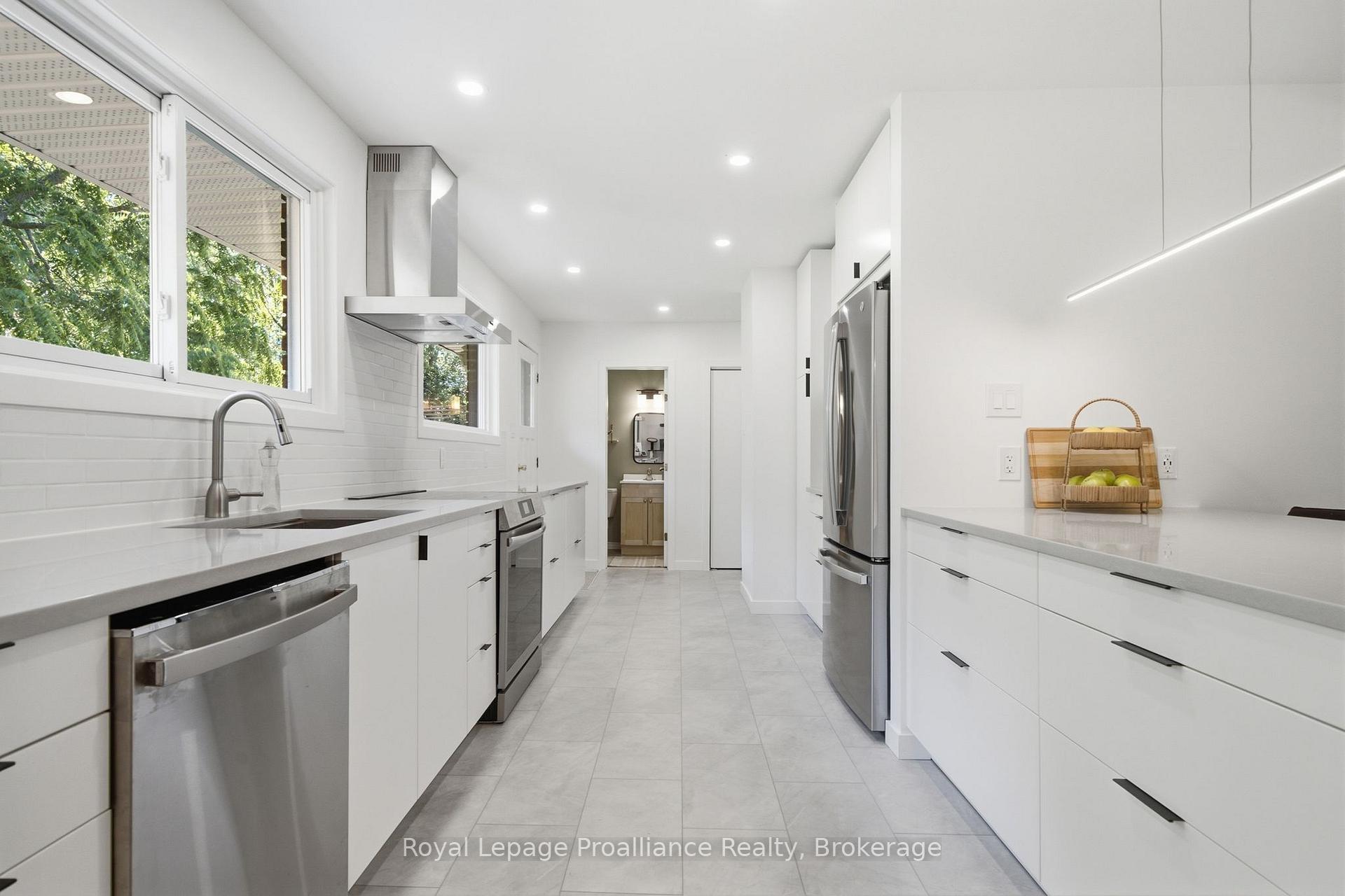 Photo 9 of 41 Walter Avenue, Quinte West, Murray Ward — HOMEH