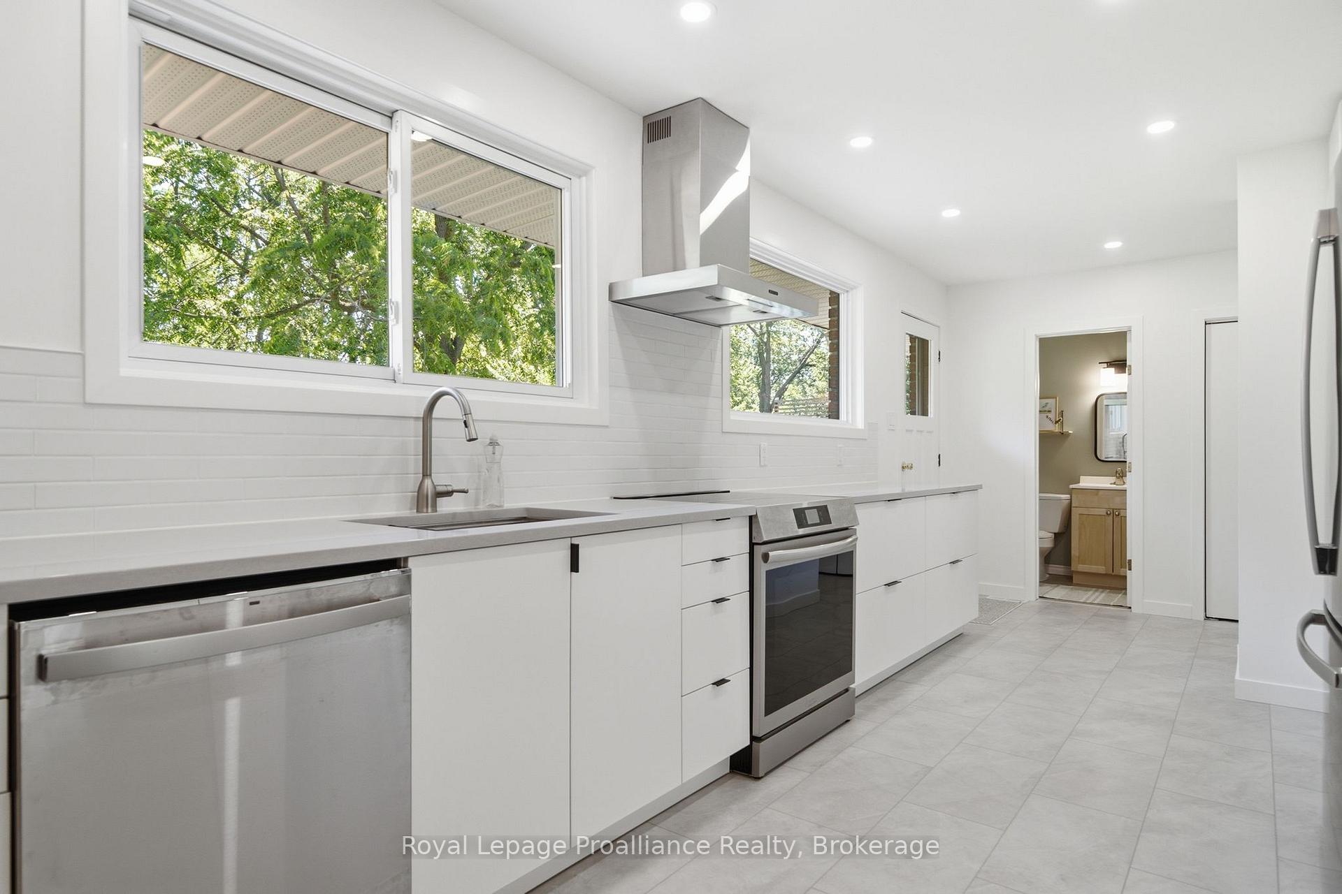 Photo 10 of 41 Walter Avenue, Quinte West, Murray Ward — HOMEH