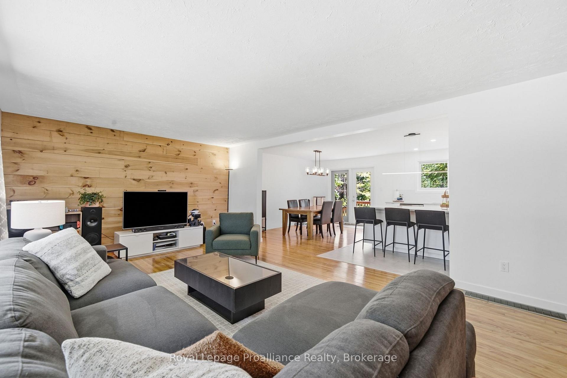 Photo 15 of 41 Walter Avenue, Quinte West, Murray Ward — HOMEH