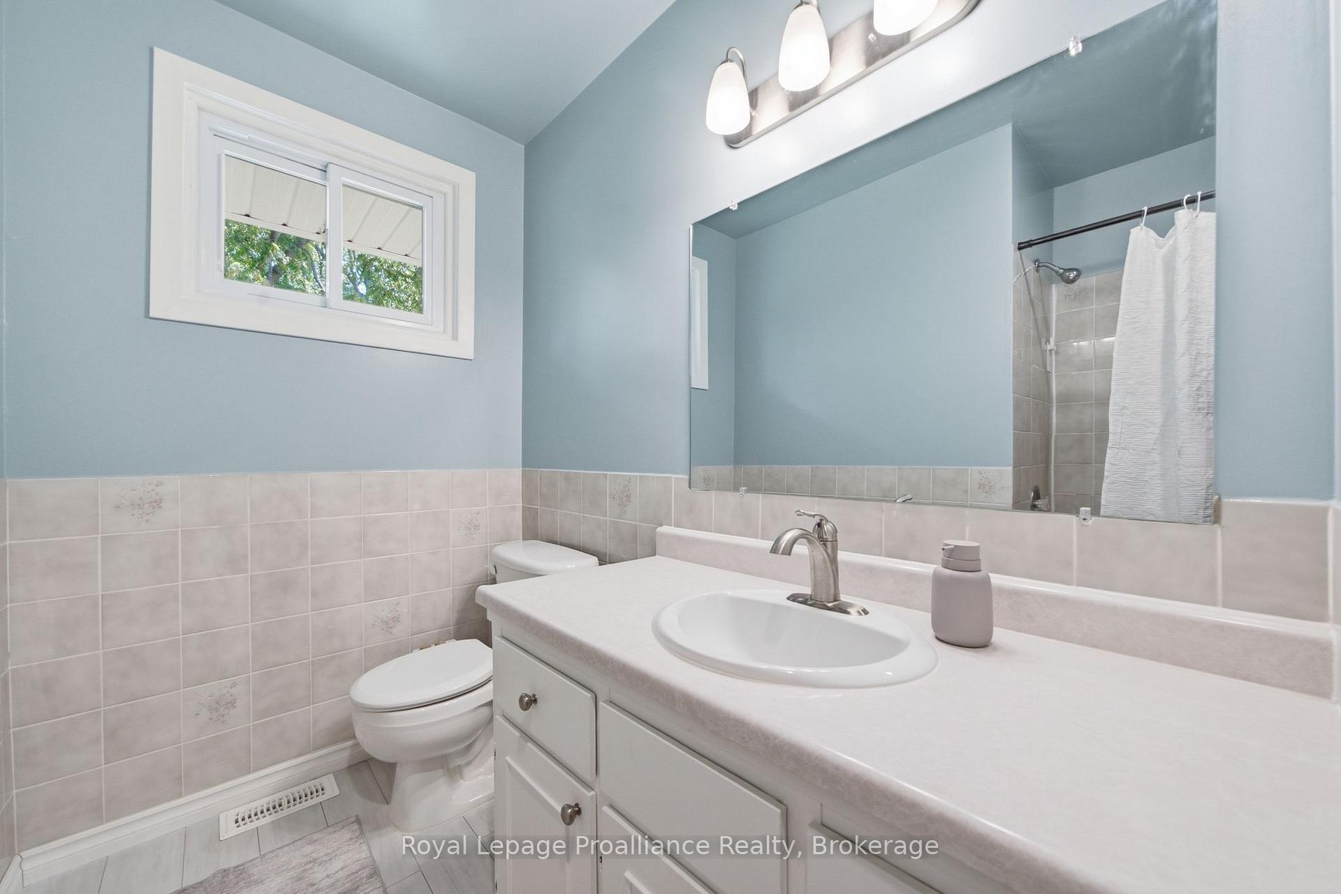 Photo 26 of 41 Walter Avenue, Quinte West, Murray Ward — HOMEH