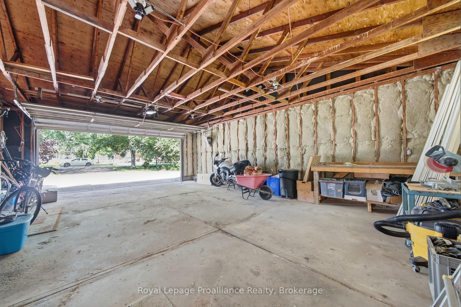 Photo 34 of 41 Walter Avenue, Quinte West, Murray Ward — HOMEH