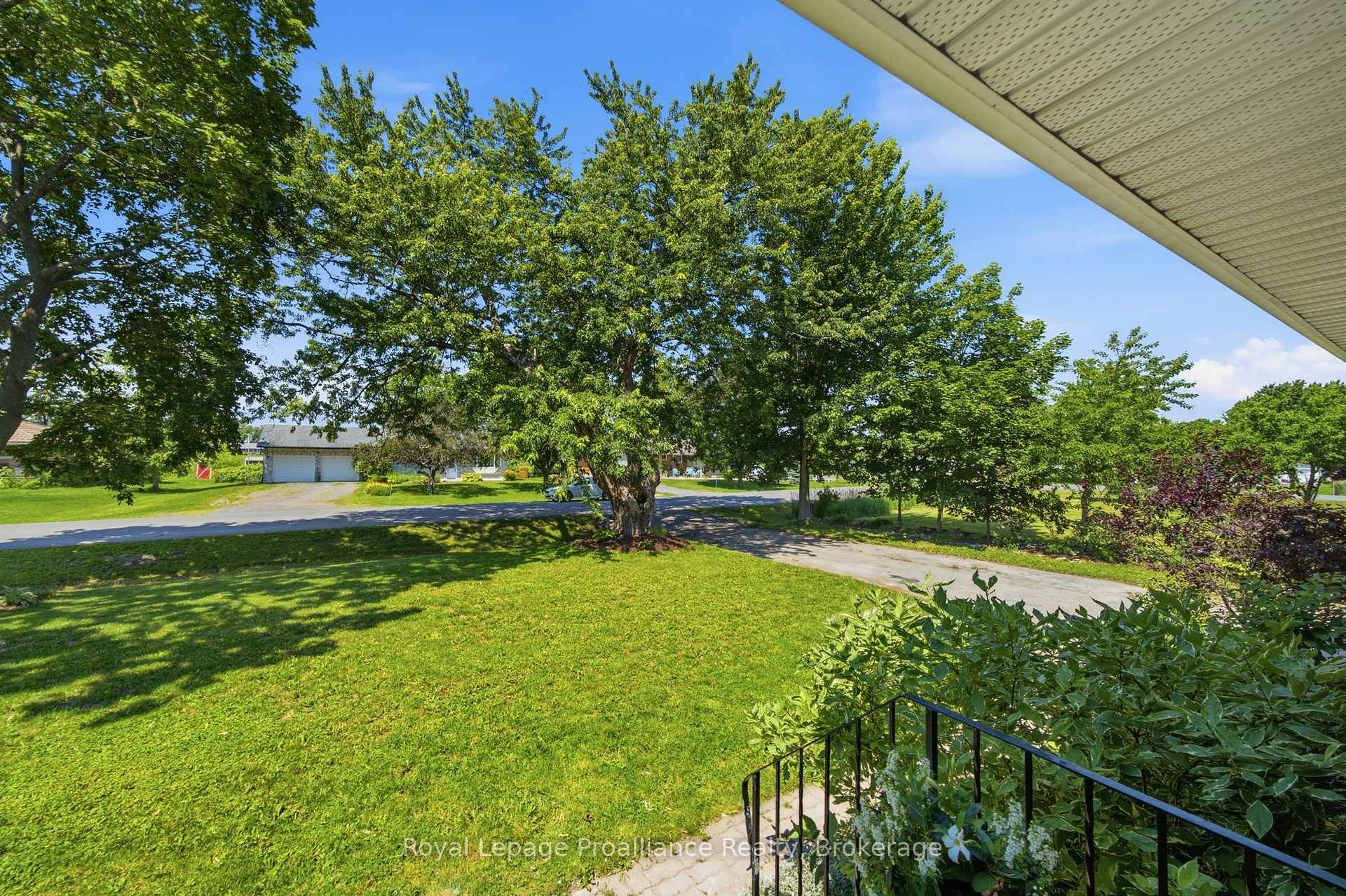Photo 5 of 41 Walter Avenue, Quinte West, Murray Ward — HOMEH