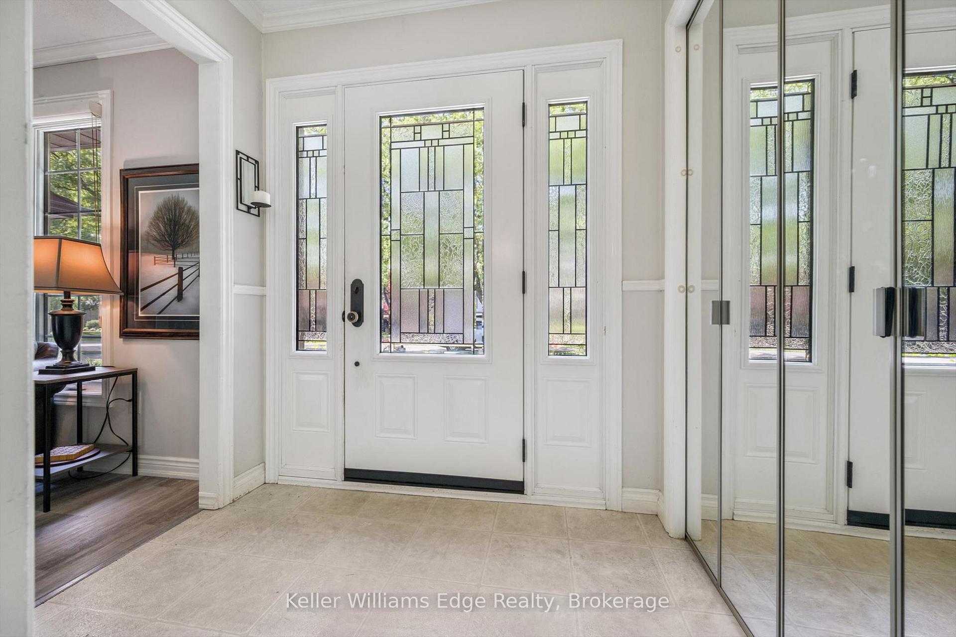 Photo 5 of 475 Vanguard Crescent, Oakville, West — HOMEH