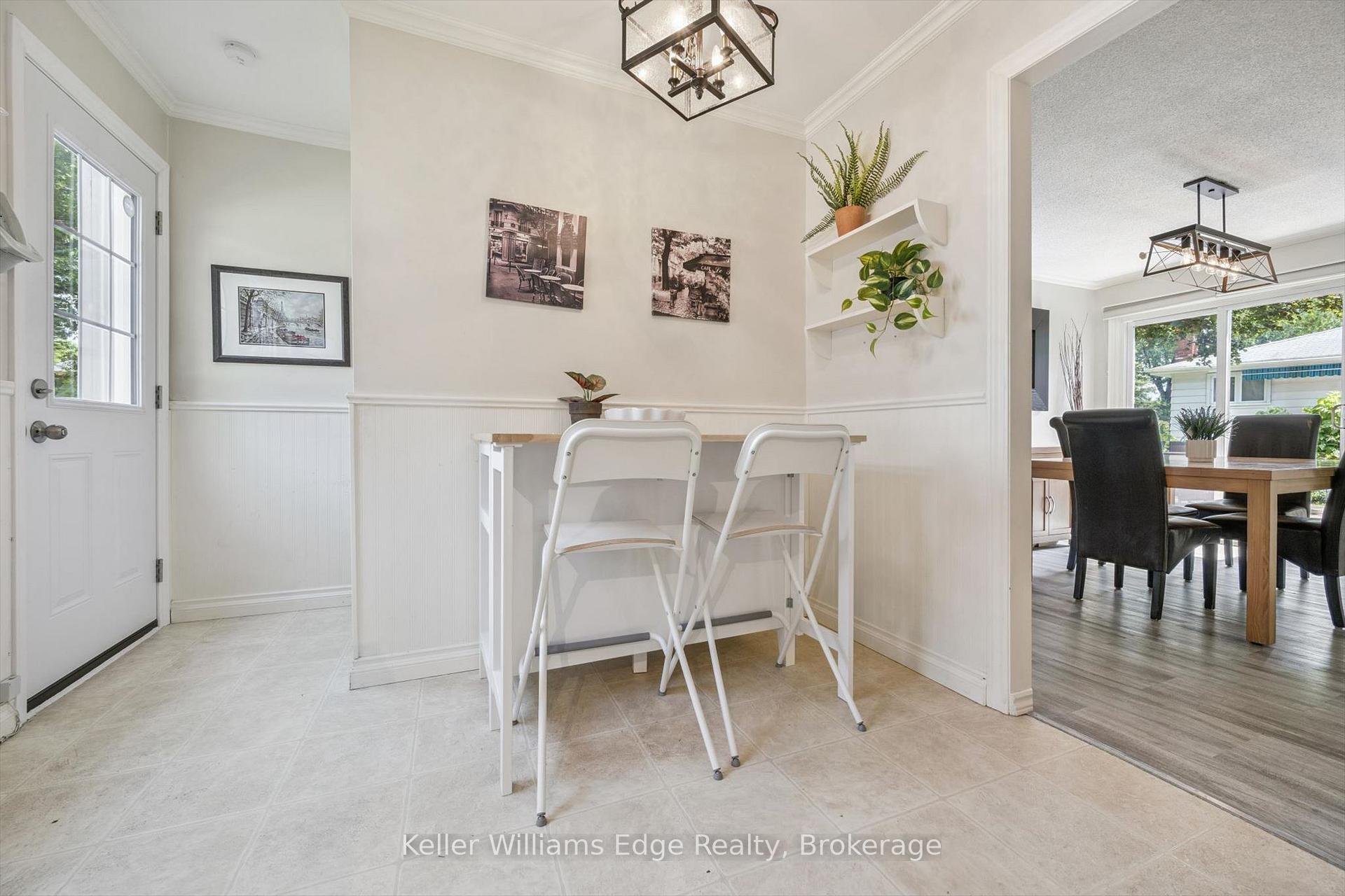 Photo 11 of 475 Vanguard Crescent, Oakville, West — HOMEH