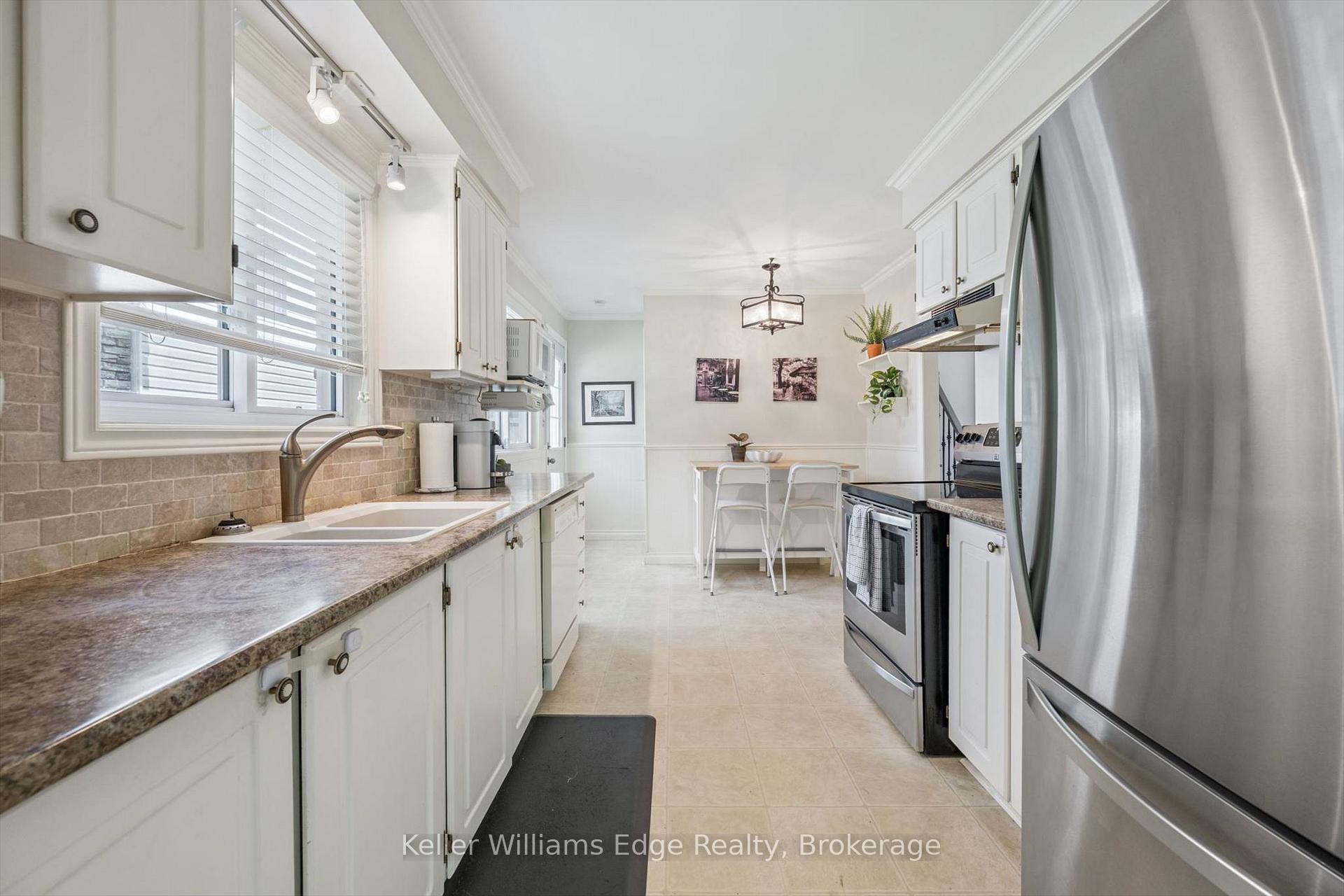 Photo 14 of 475 Vanguard Crescent, Oakville, West — HOMEH