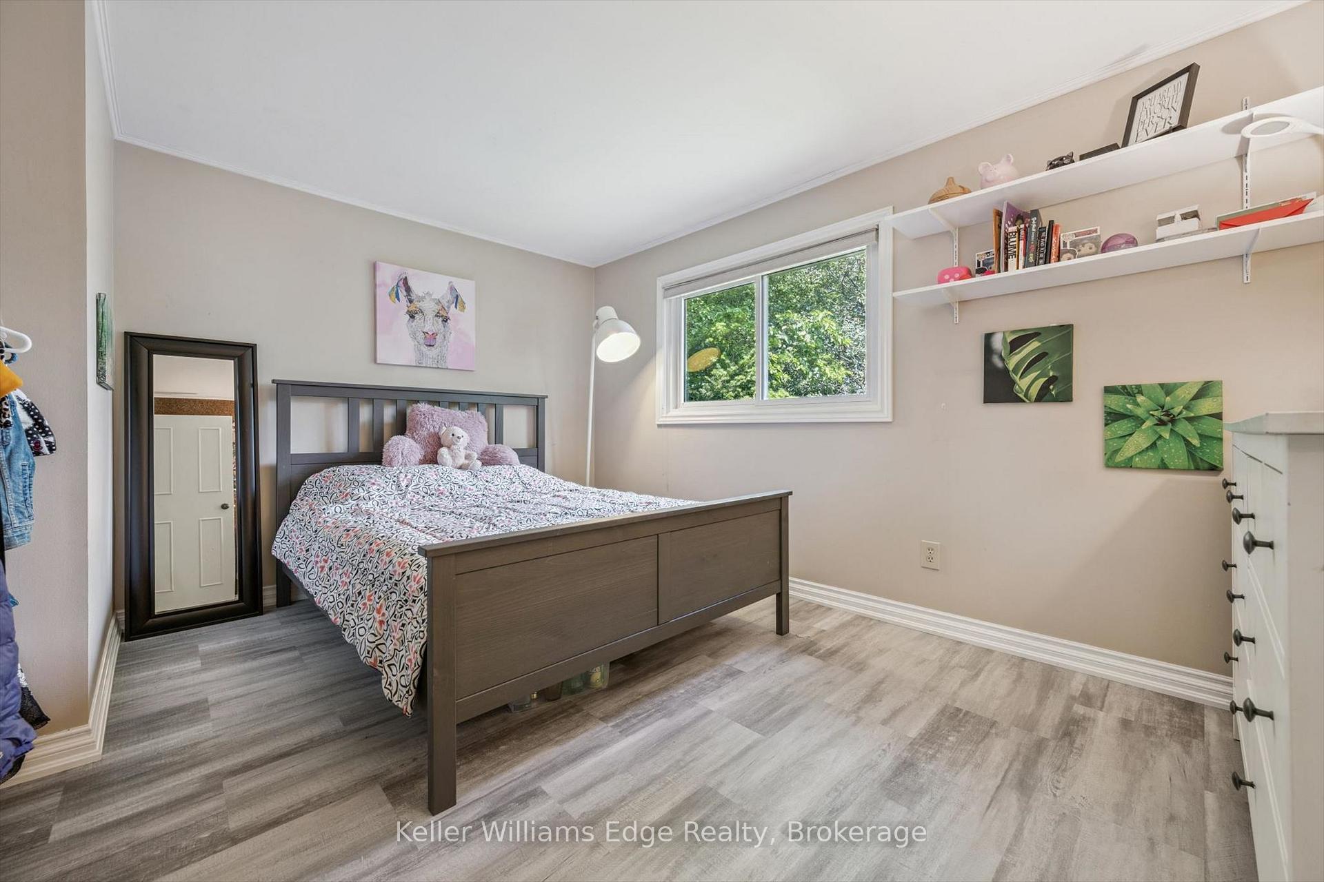 Photo 18 of 475 Vanguard Crescent, Oakville, West — HOMEH