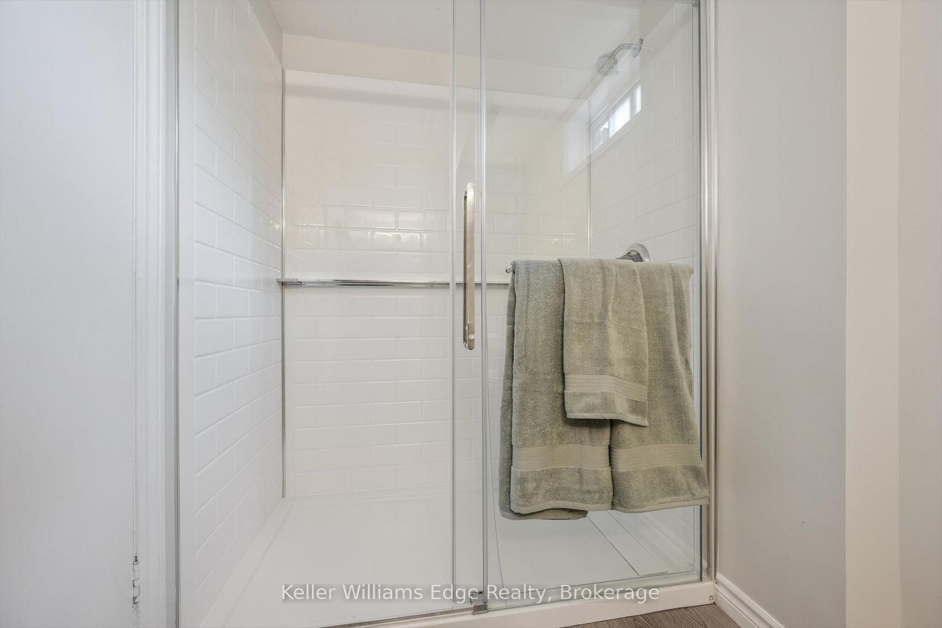 Photo 30 of 475 Vanguard Crescent, Oakville, West — HOMEH