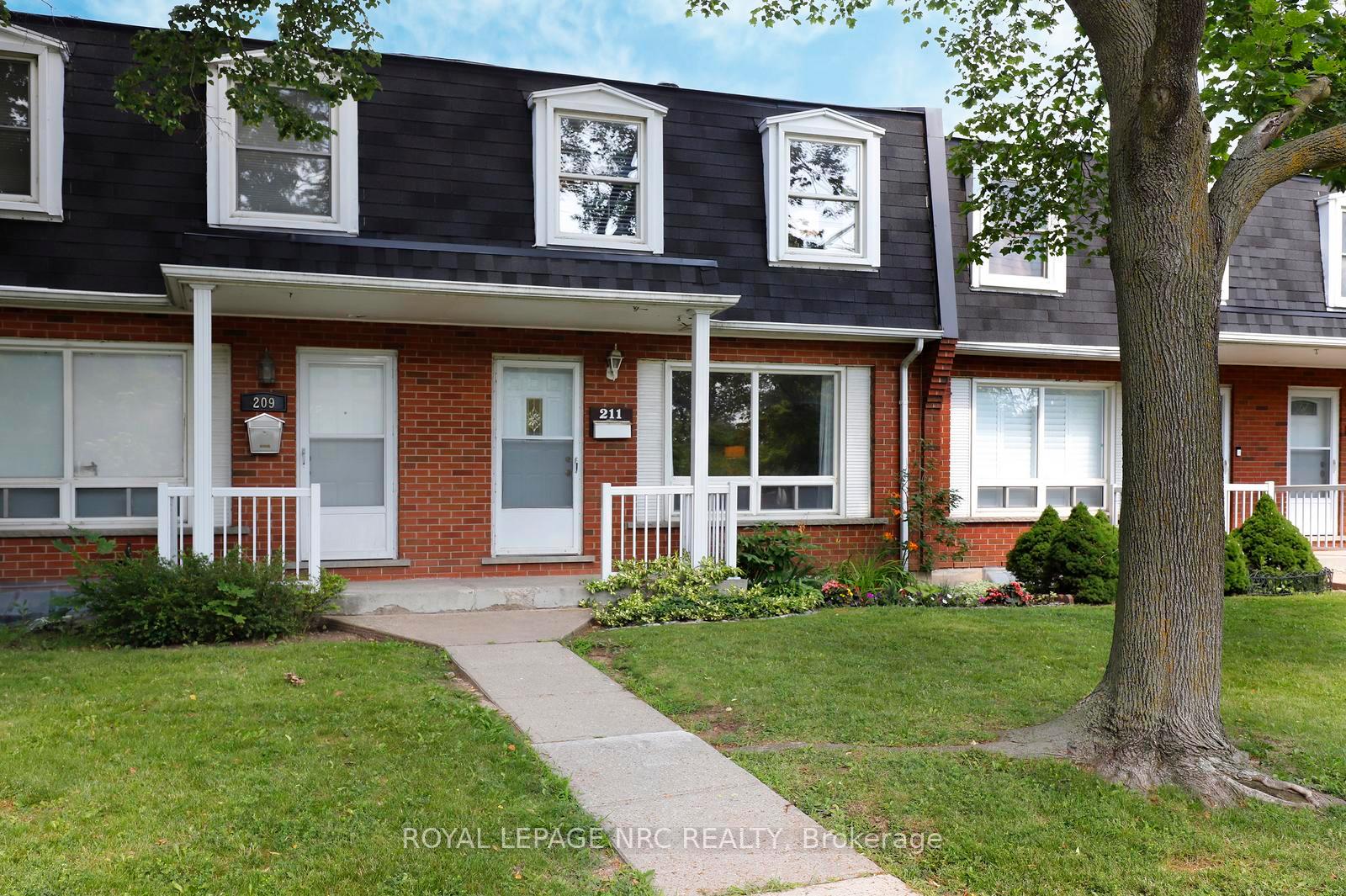 Photo 2 of Unit 6, 211 Lake Avenue N, Hamilton, Riverdale — HOMEH