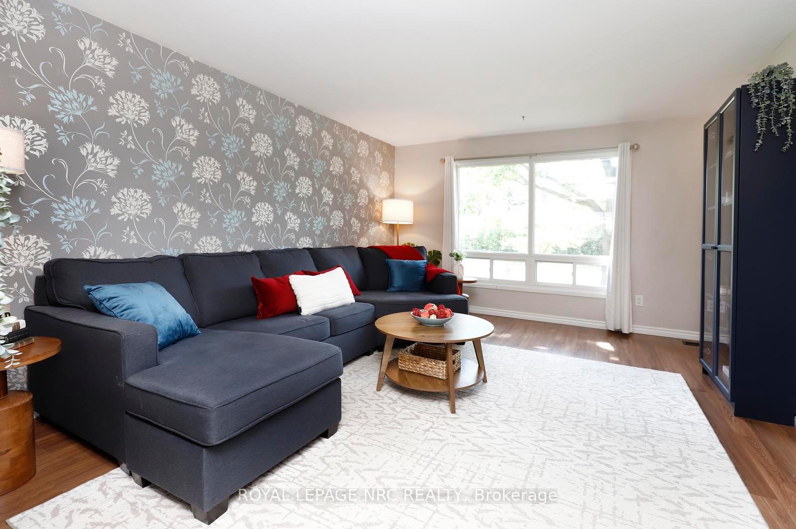 Photo 6 of Unit 6, 211 Lake Avenue N, Hamilton, Riverdale — HOMEH