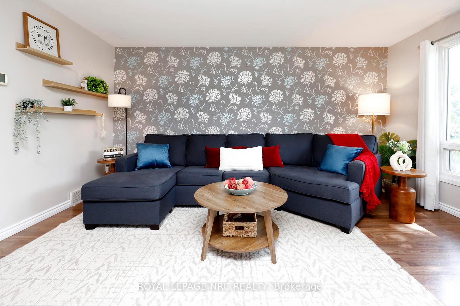 Photo 7 of Unit 6, 211 Lake Avenue N, Hamilton, Riverdale — HOMEH