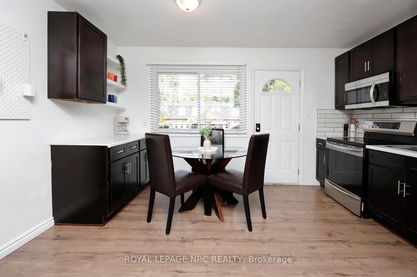 Photo 10 of Unit 6, 211 Lake Avenue N, Hamilton, Riverdale — HOMEH