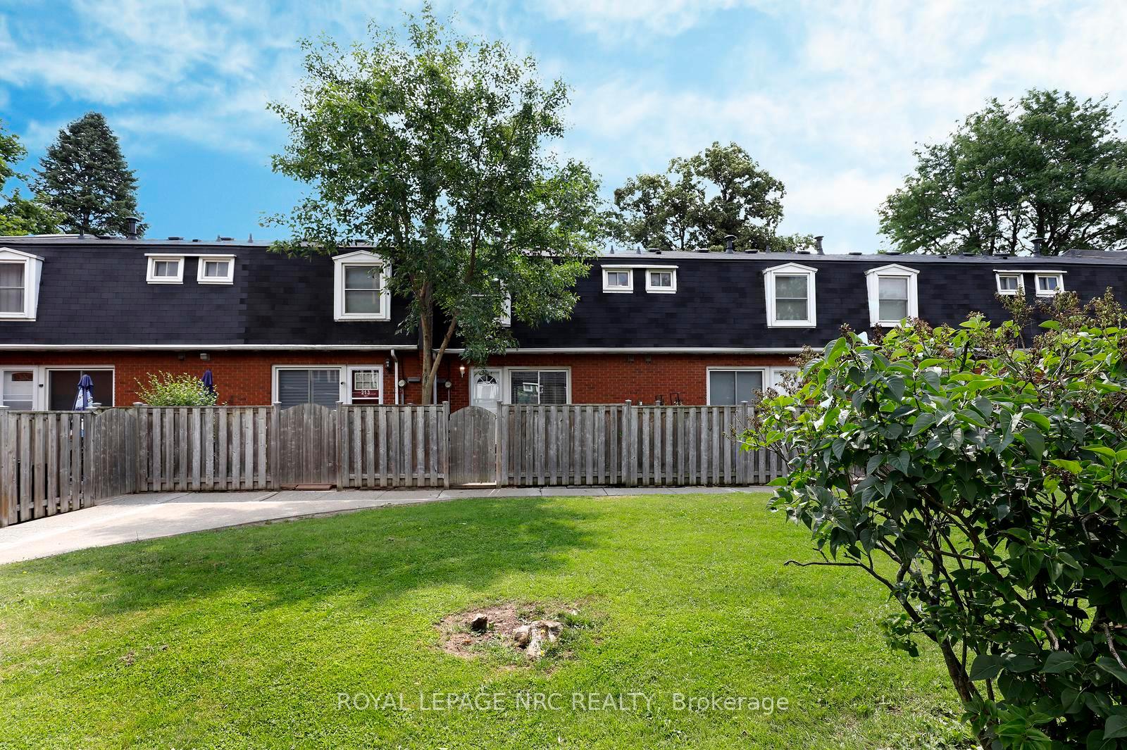 Photo 32 of Unit 6, 211 Lake Avenue N, Hamilton, Riverdale — HOMEH