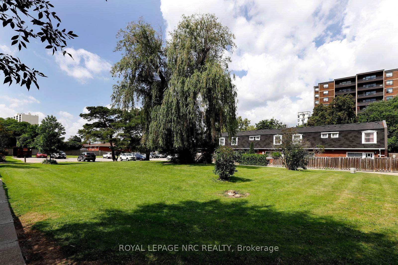 Photo 33 of Unit 6, 211 Lake Avenue N, Hamilton, Riverdale — HOMEH