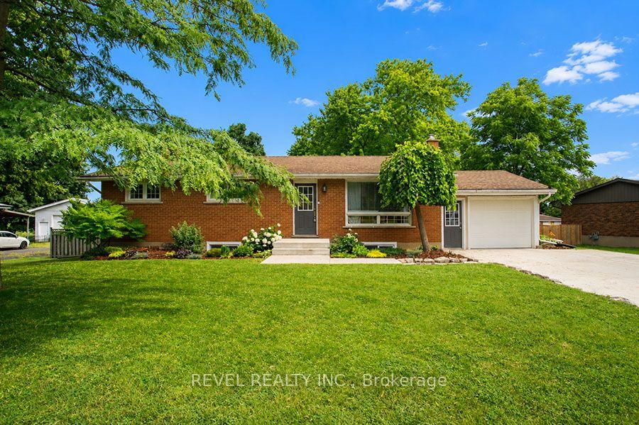 Photo 1 of 41 Pinehill Drive, Brantford, Oakhill Dr — HOMEH