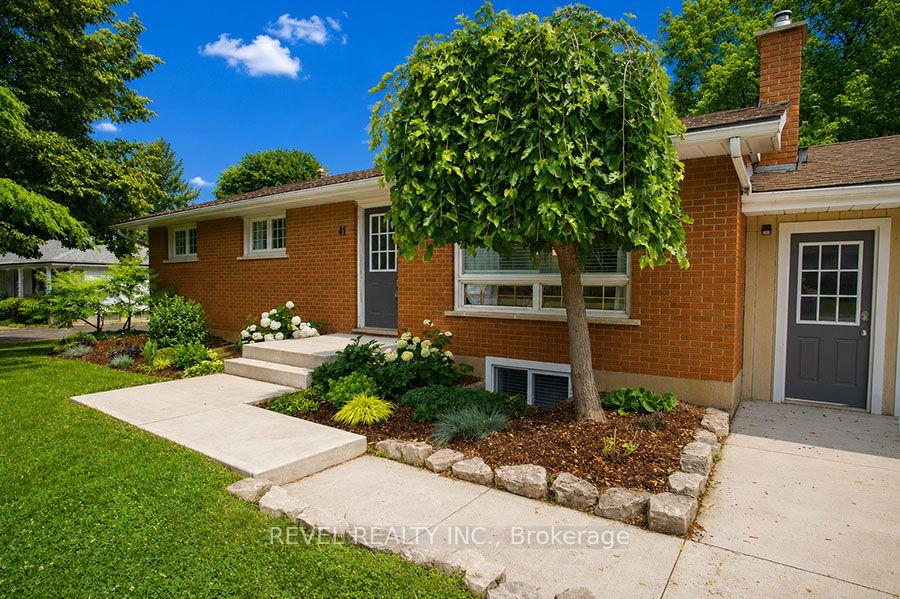 Photo 5 of 41 Pinehill Drive, Brantford, Oakhill Dr — HOMEH