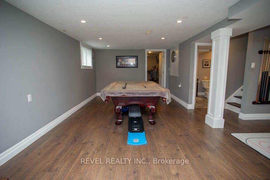 Photo 21 of 41 Pinehill Drive, Brantford, Oakhill Dr — HOMEH