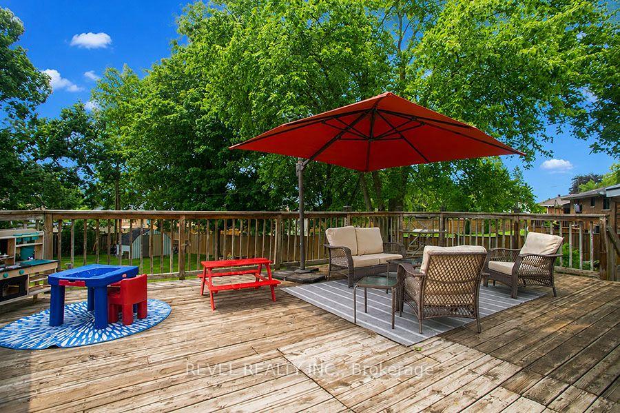 Photo 26 of 41 Pinehill Drive, Brantford, Oakhill Dr — HOMEH