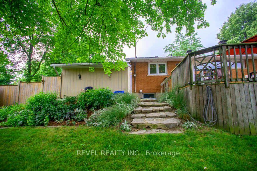 Photo 29 of 41 Pinehill Drive, Brantford, Oakhill Dr — HOMEH