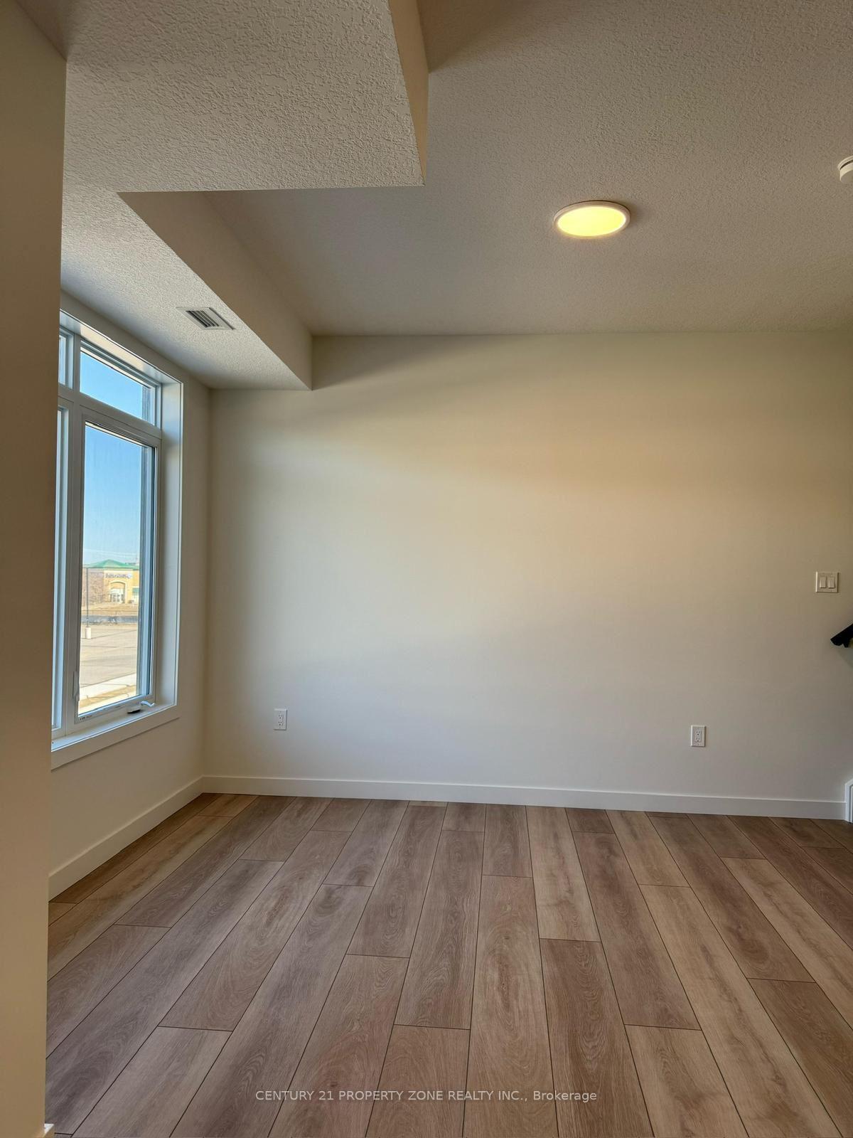 Photo 3 of Unit 163, 824 Woolwich Street, Guelph/Eramosa, Rural Guelph/Eramosa West — HOMEH