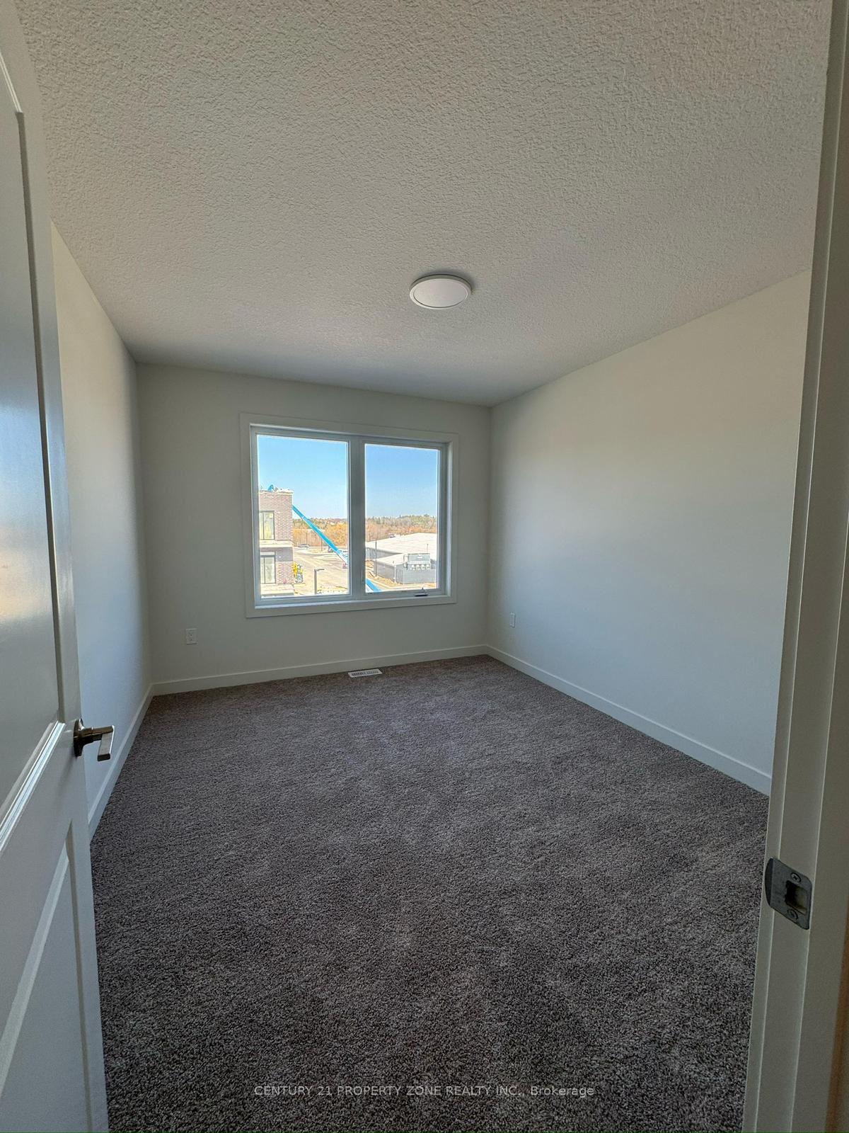 Photo 10 of Unit 163, 824 Woolwich Street, Guelph/Eramosa, Rural Guelph/Eramosa West — HOMEH