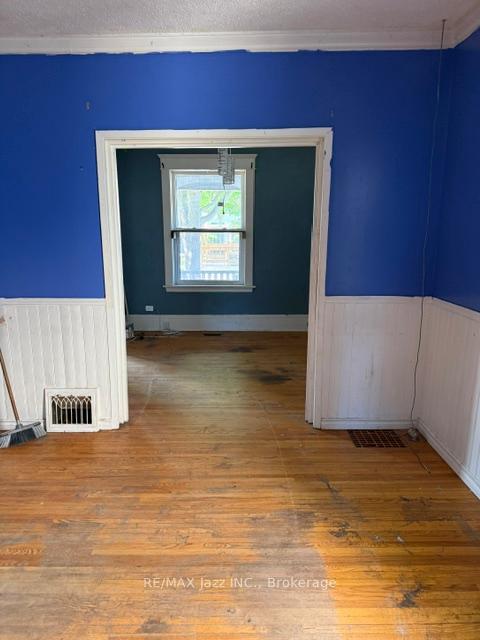 Photo 8 of 629 Brown Street, Peterborough, Otonabee Ward 1 — HOMEH