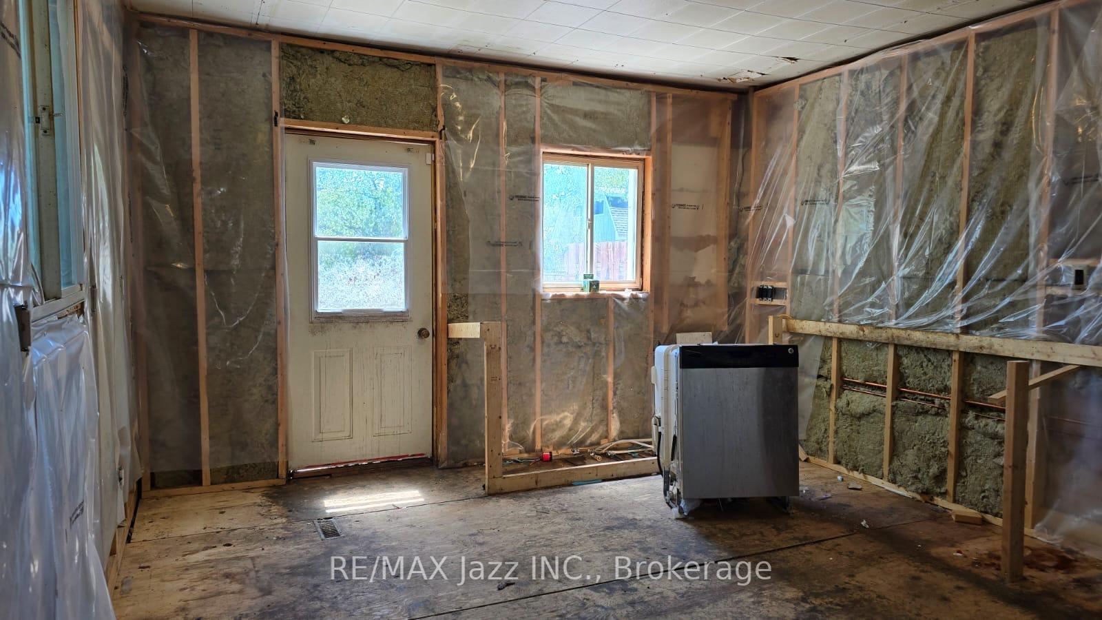 Photo 23 of 629 Brown Street, Peterborough, Otonabee Ward 1 — HOMEH