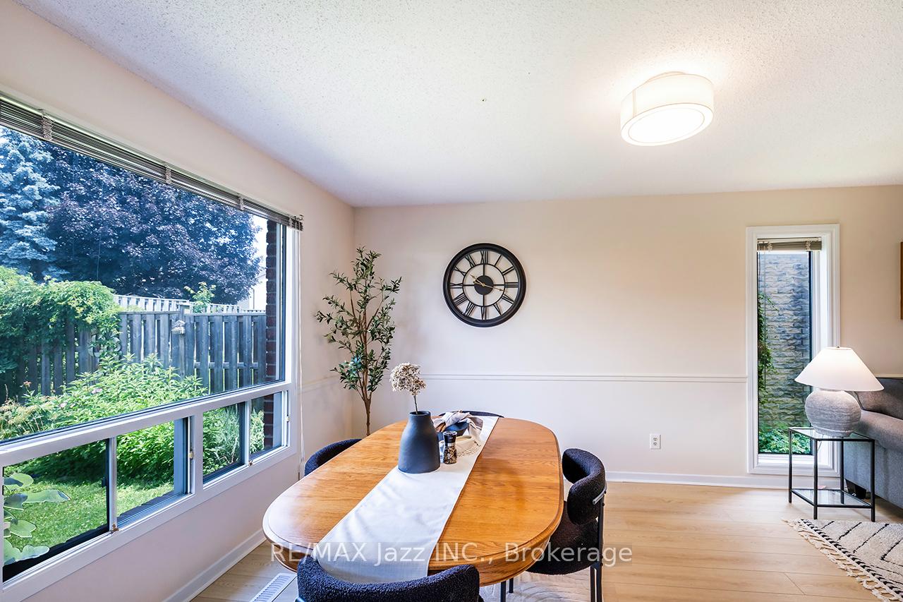 Photo 8 of 759 Cobblers Court, Pickering, Amberlea — HOMEH