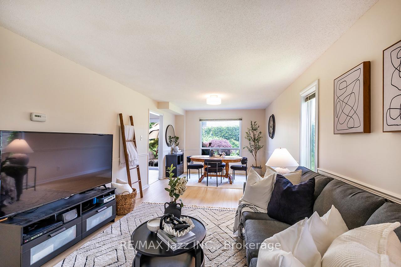 Photo 9 of 759 Cobblers Court, Pickering, Amberlea — HOMEH