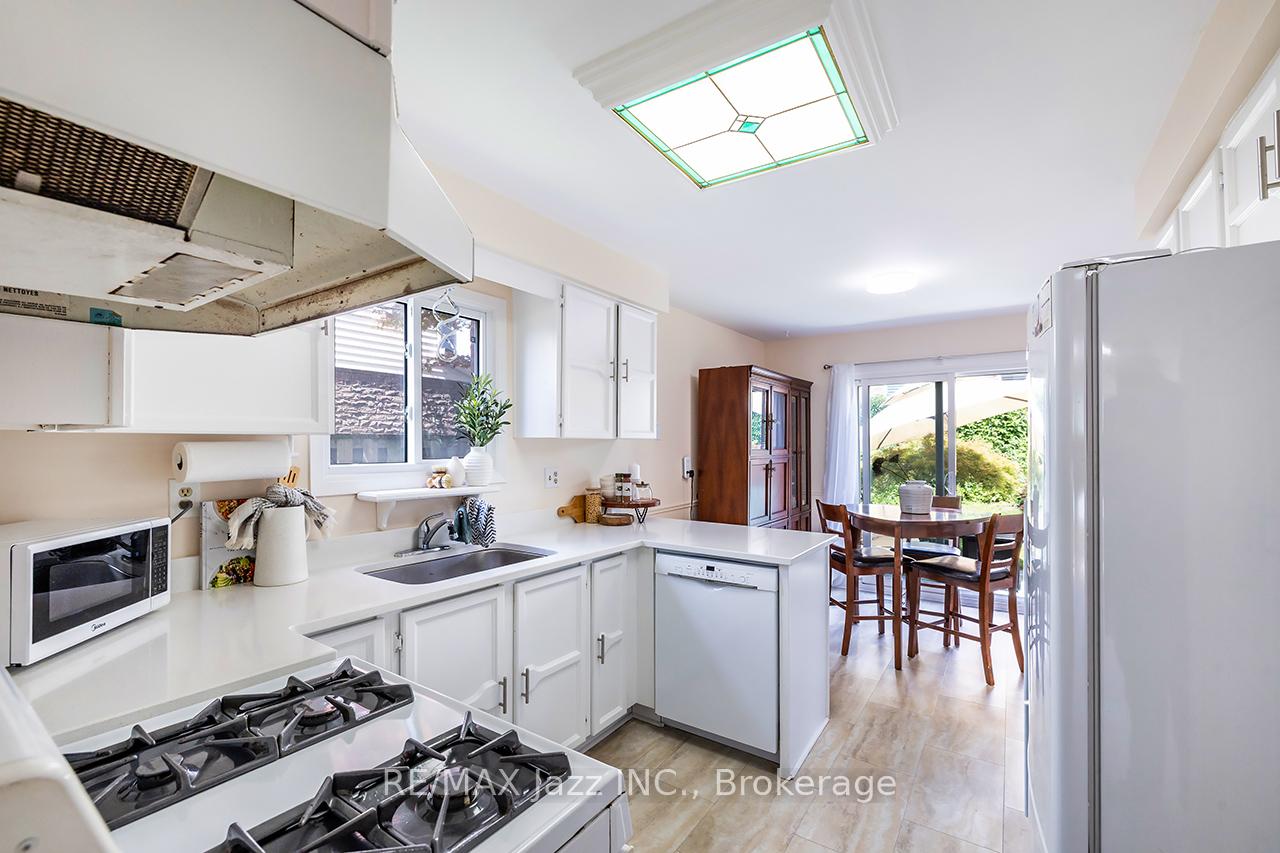 Photo 14 of 759 Cobblers Court, Pickering, Amberlea — HOMEH
