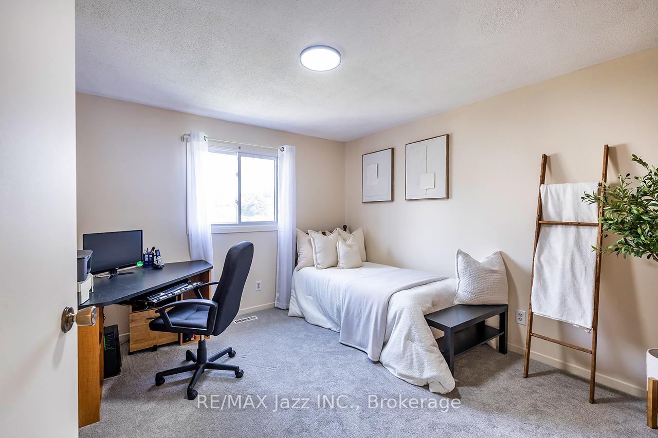 Photo 24 of 759 Cobblers Court, Pickering, Amberlea — HOMEH
