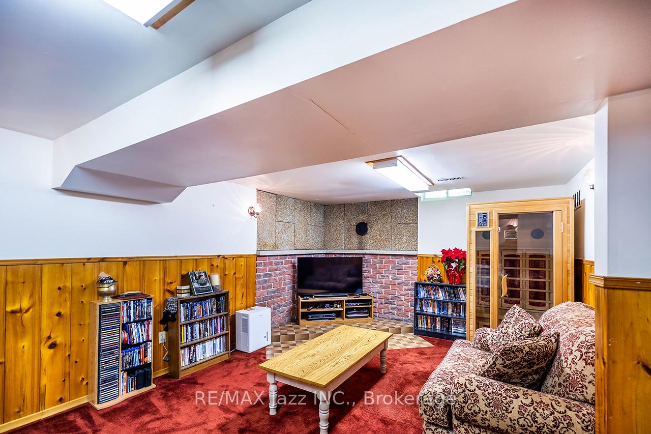 Photo 31 of 759 Cobblers Court, Pickering, Amberlea — HOMEH
