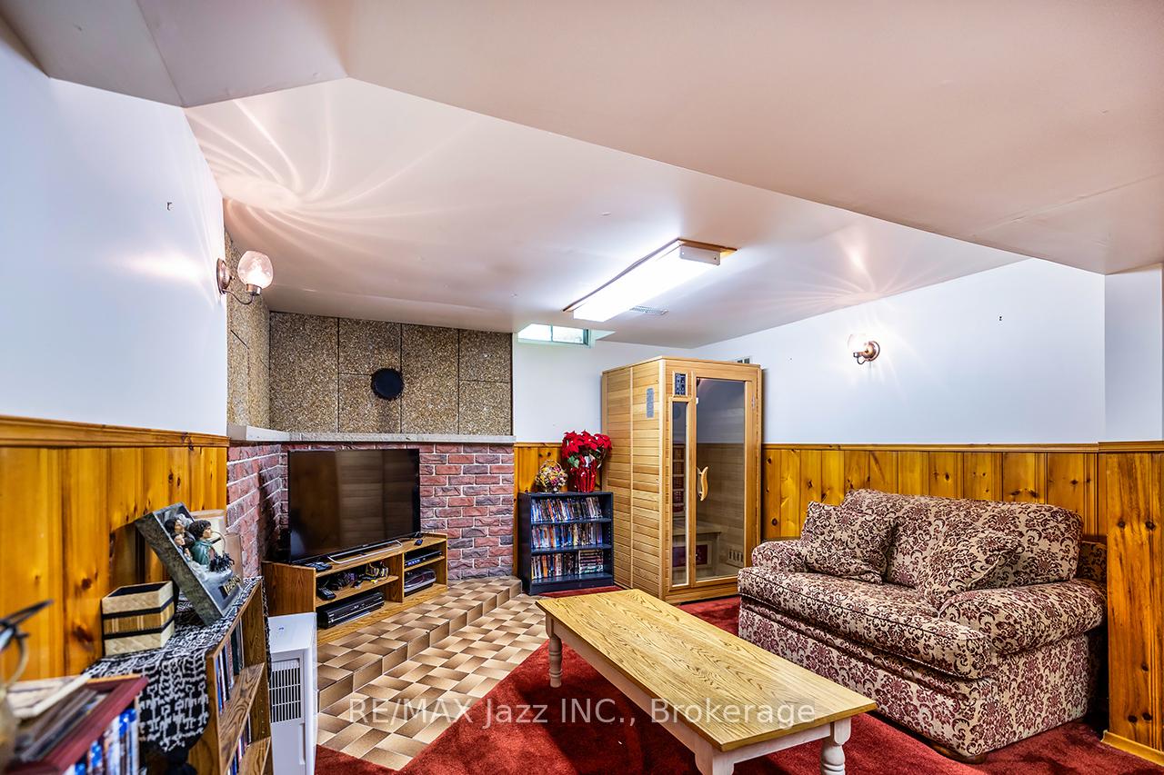 Photo 33 of 759 Cobblers Court, Pickering, Amberlea — HOMEH