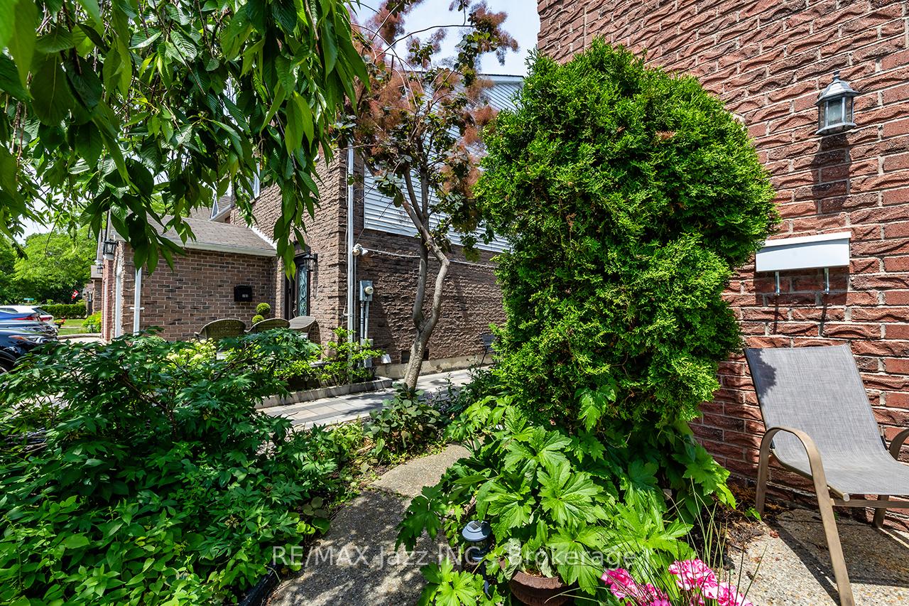 Photo 39 of 759 Cobblers Court, Pickering, Amberlea — HOMEH