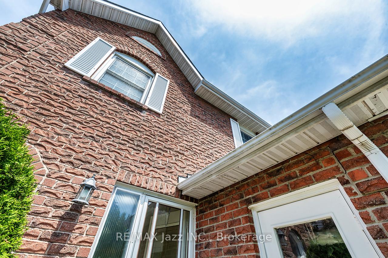Photo 40 of 759 Cobblers Court, Pickering, Amberlea — HOMEH