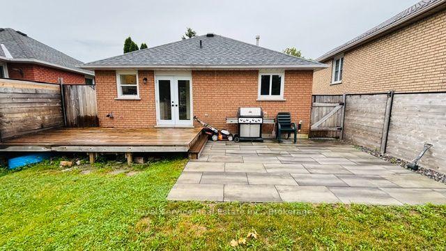 Photo 39 of 228 Towerhill Road, Peterborough, Northcrest Ward 5 — HOMEH