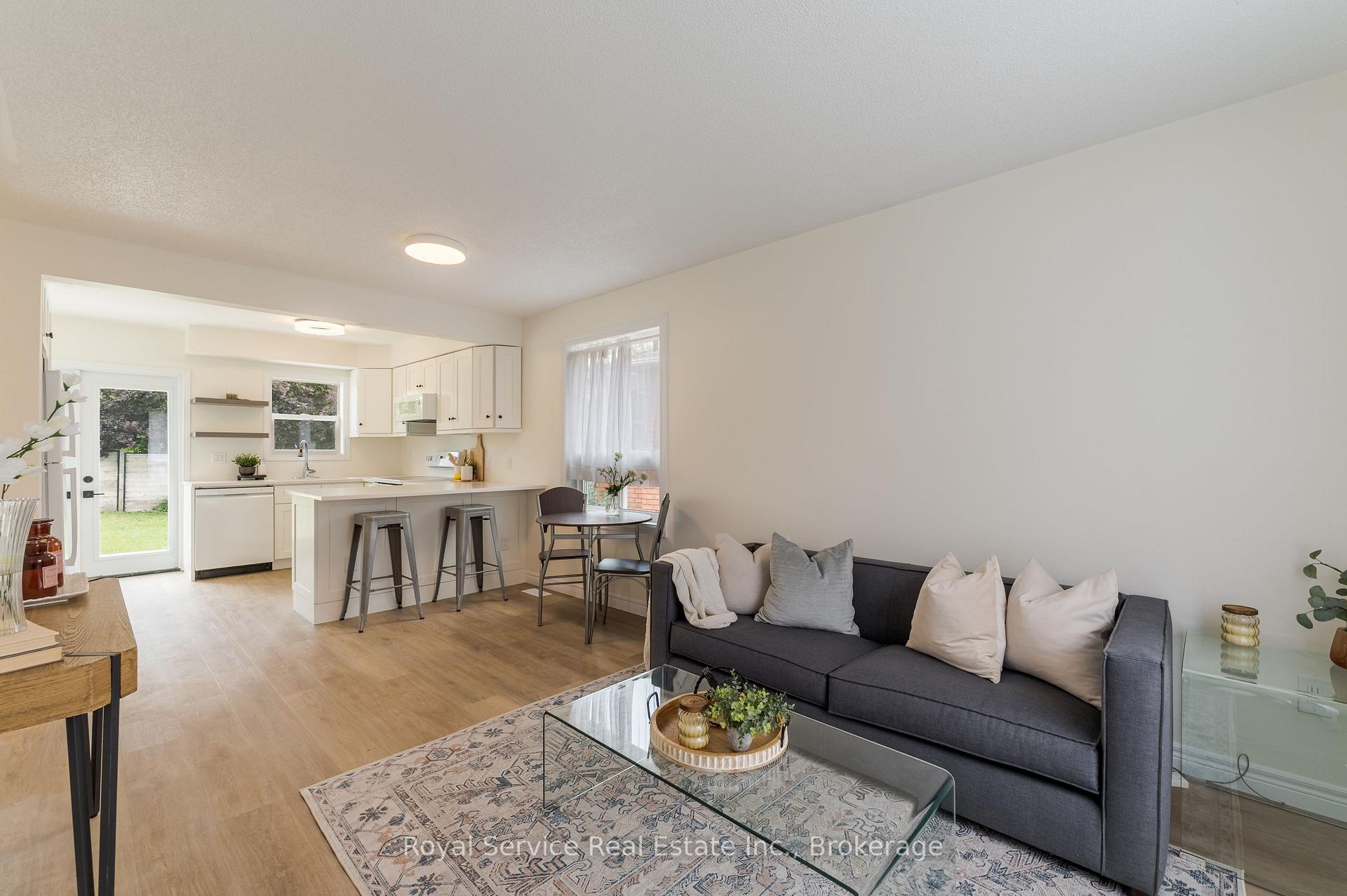 Photo 7 of 228 Towerhill Road, Peterborough, Northcrest Ward 5 — HOMEH