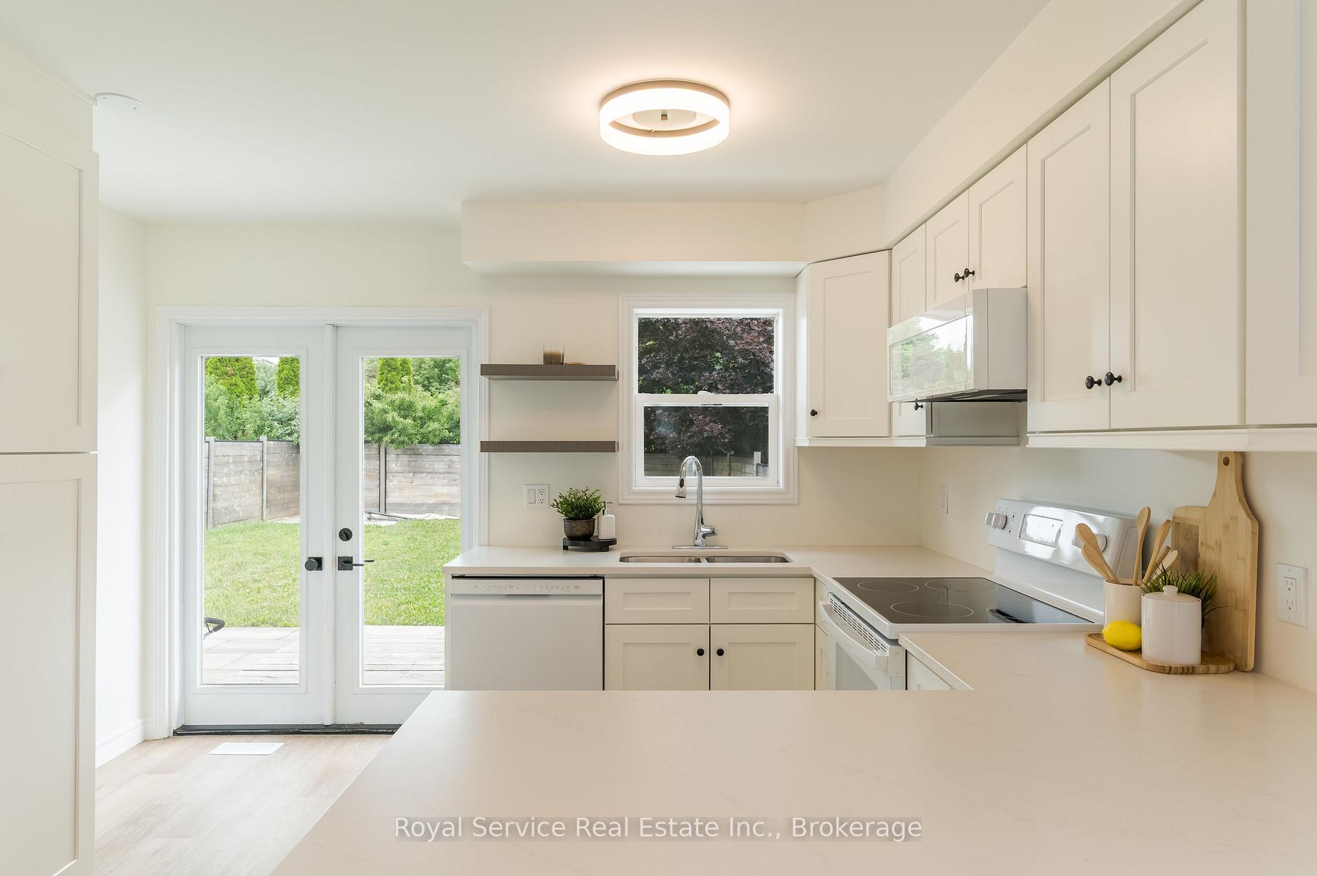 Photo 14 of 228 Towerhill Road, Peterborough, Northcrest Ward 5 — HOMEH