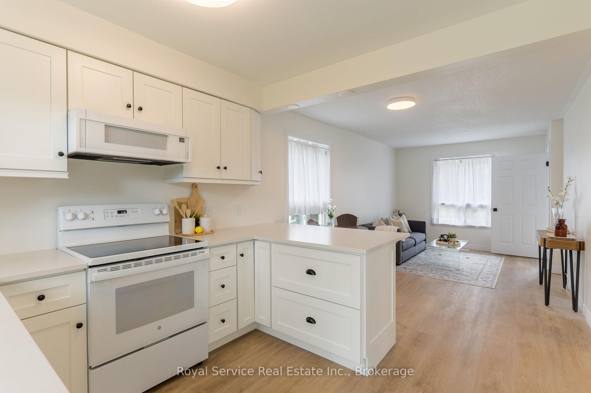 Photo 18 of 228 Towerhill Road, Peterborough, Northcrest Ward 5 — HOMEH