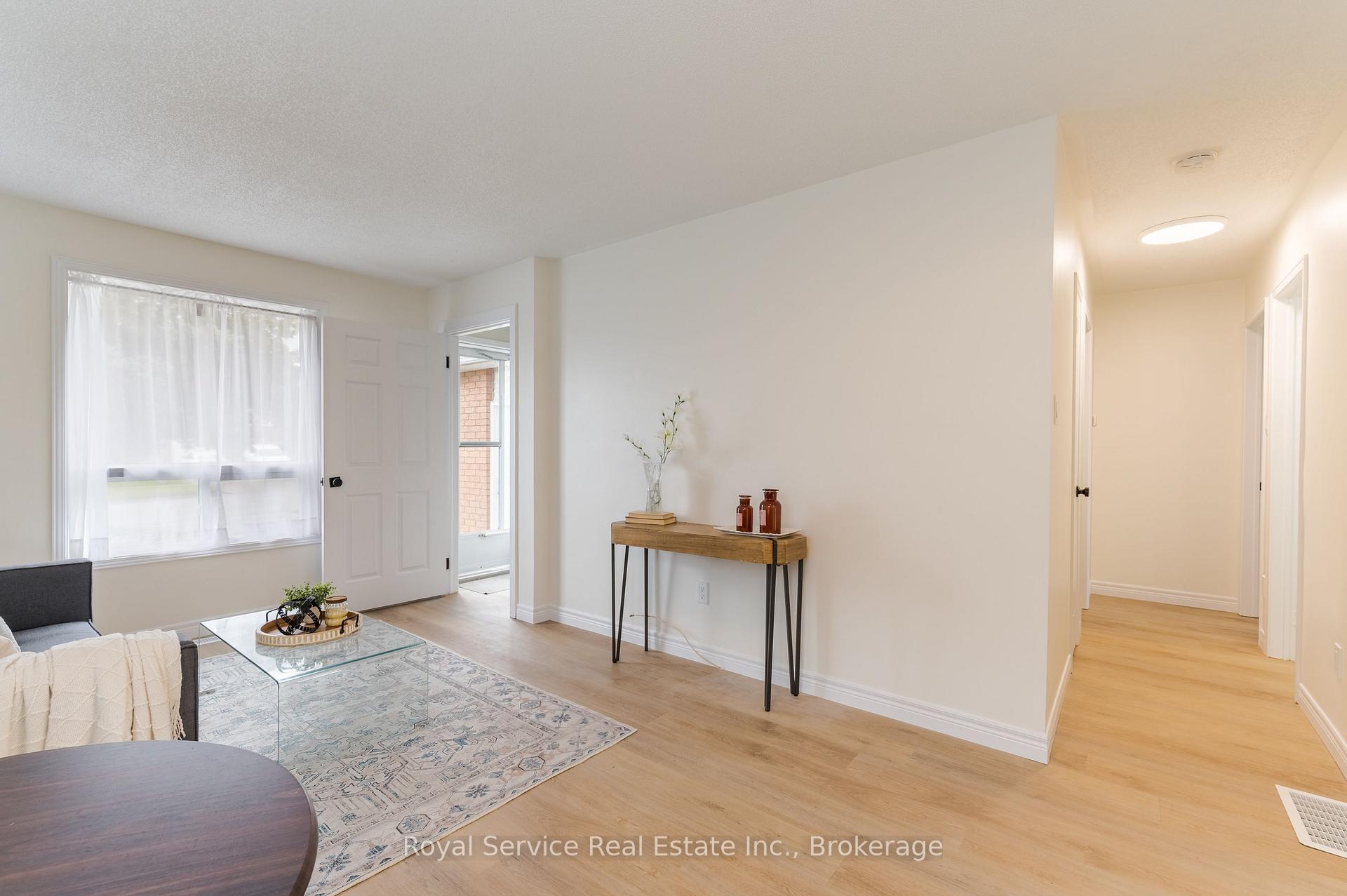 Photo 23 of 228 Towerhill Road, Peterborough, Northcrest Ward 5 — HOMEH