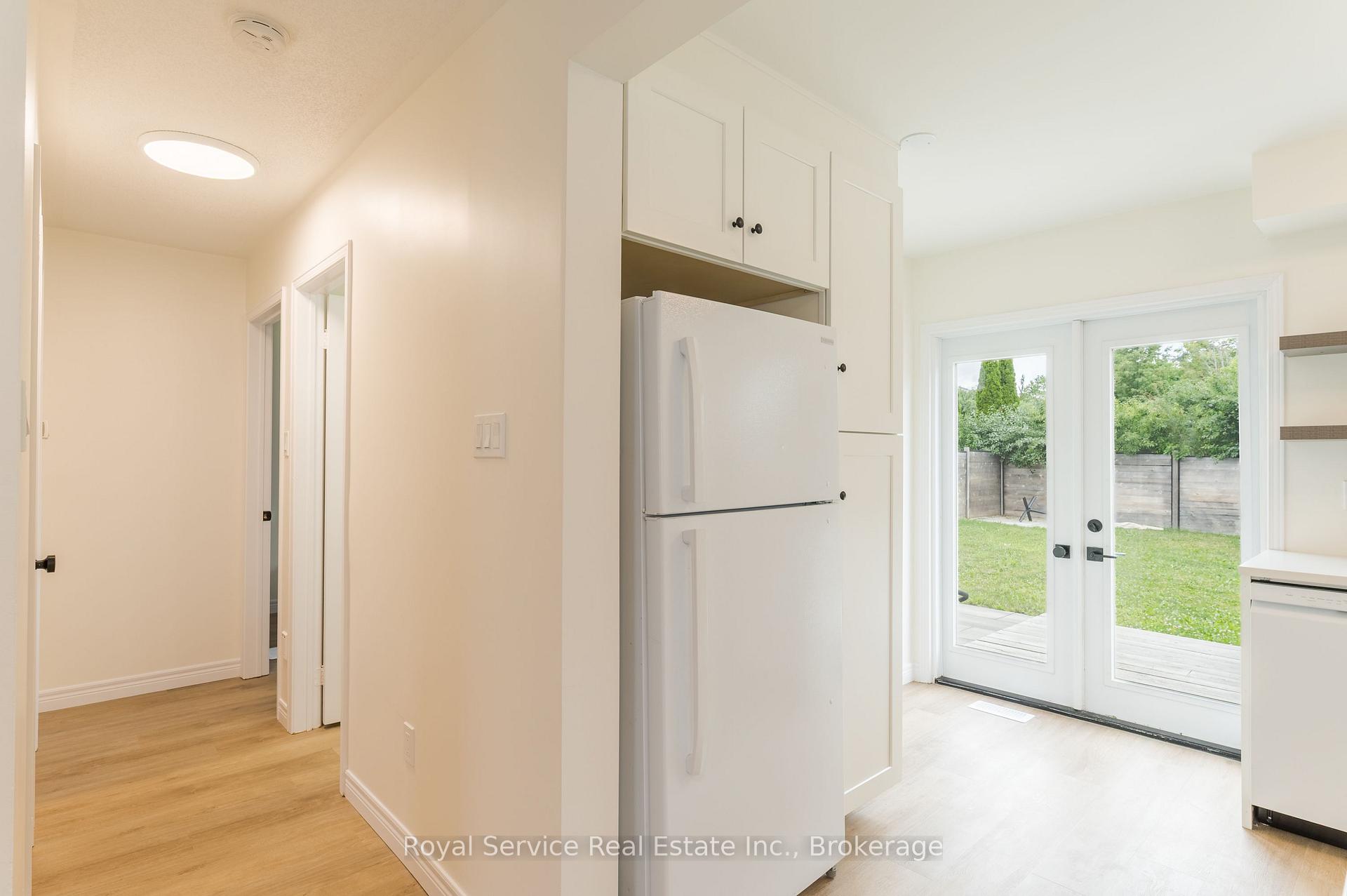Photo 24 of 228 Towerhill Road, Peterborough, Northcrest Ward 5 — HOMEH