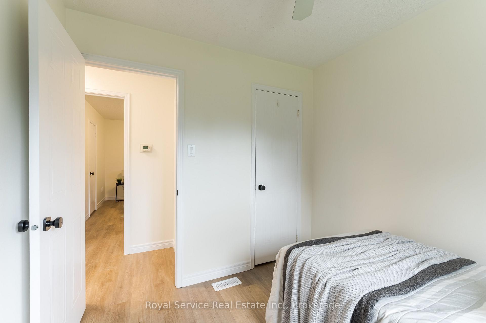 Photo 28 of 228 Towerhill Road, Peterborough, Northcrest Ward 5 — HOMEH