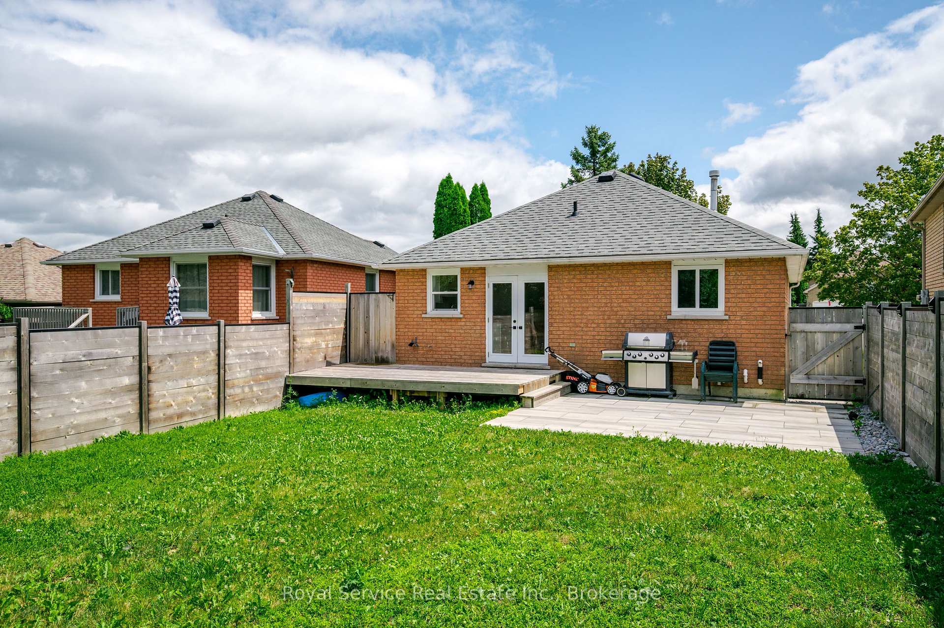 Photo 38 of 228 Towerhill Road, Peterborough, Northcrest Ward 5 — HOMEH