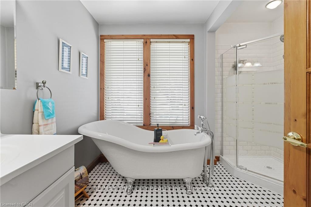 Photo 13 of 394 Bishopsgate Road, Brant, Paris — HOMEH