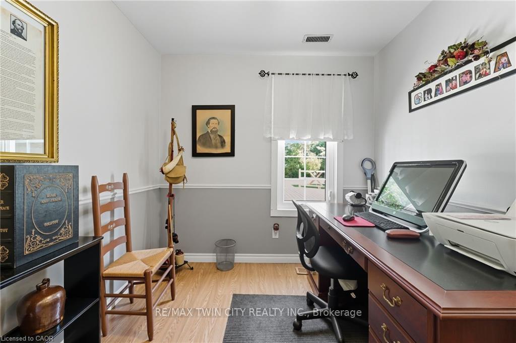 Photo 15 of 394 Bishopsgate Road, Brant, Paris — HOMEH