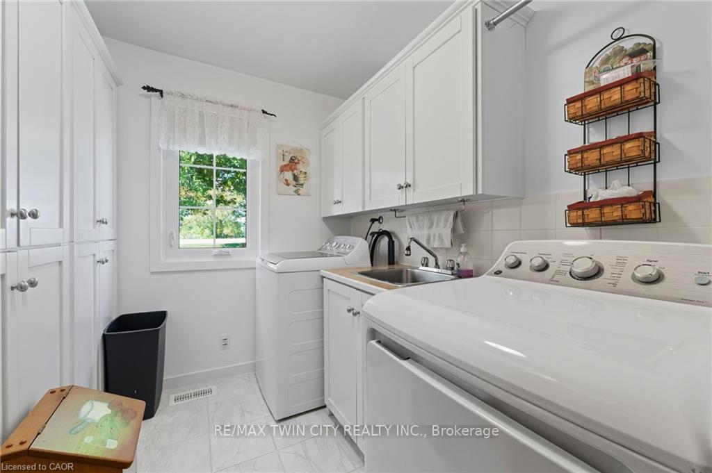 Photo 17 of 394 Bishopsgate Road, Brant, Paris — HOMEH