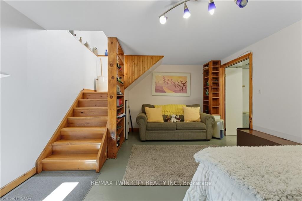 Photo 19 of 394 Bishopsgate Road, Brant, Paris — HOMEH