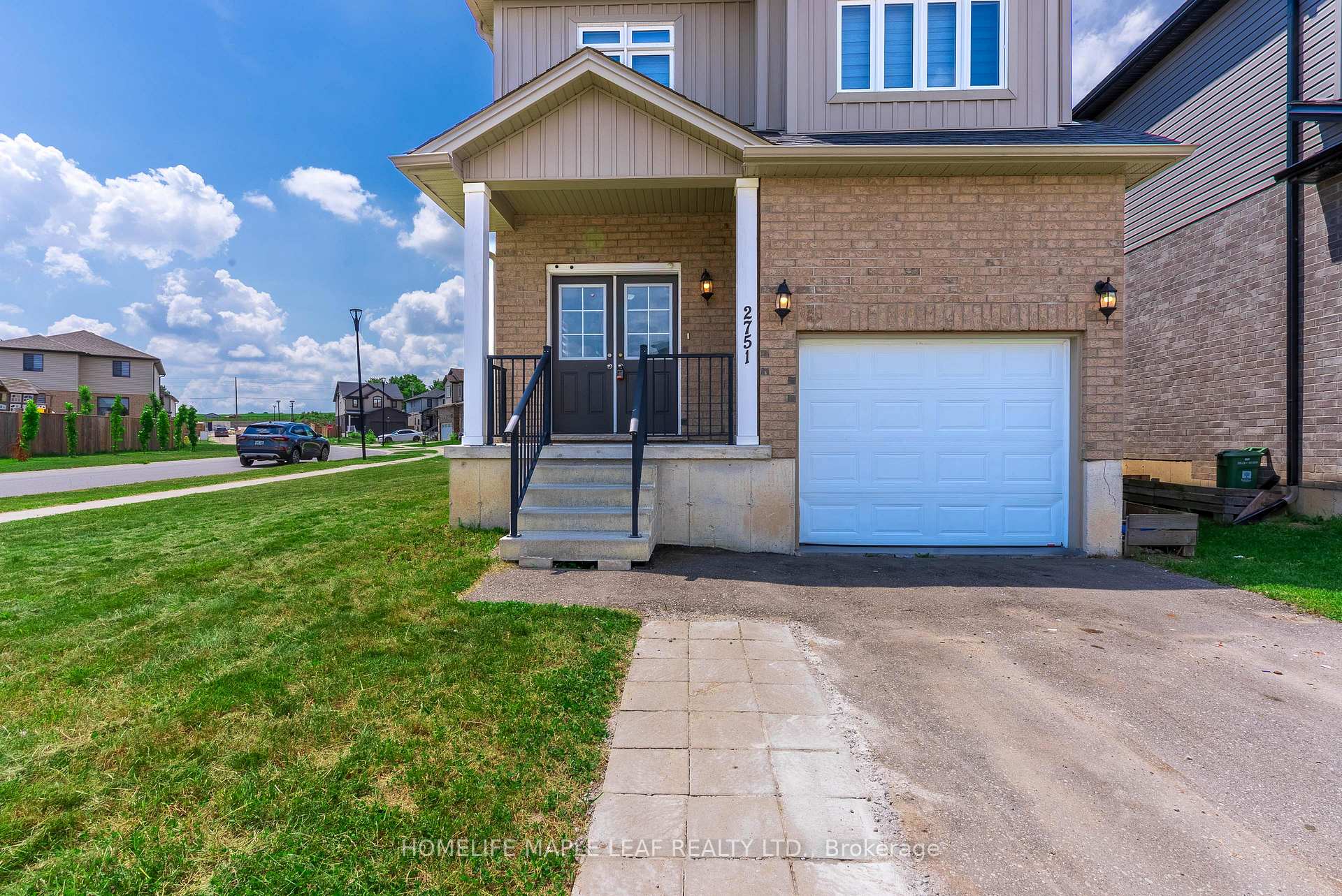 Photo 5 of 2751 Oriole Drive, London, South U — HOMEH